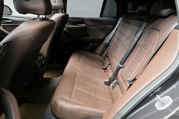 2024 BMW X4 с пробегом 10 698 км