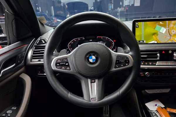 2024 BMW X4 с пробегом 10 698 км