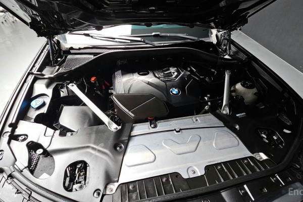 2023 BMW X4 с пробегом 23 643 км