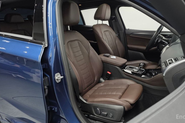 2024 BMW X4 с пробегом 9 920 км