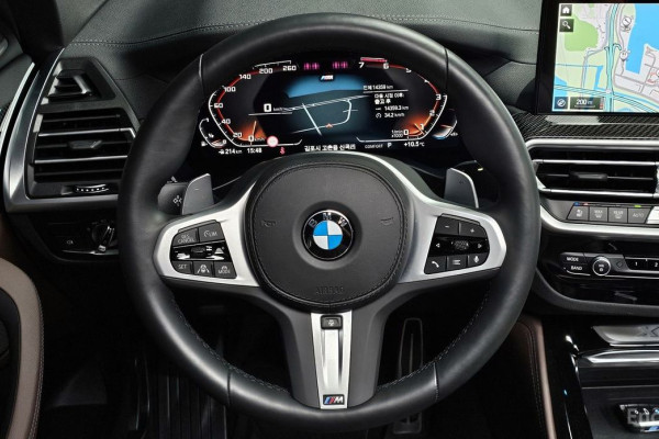 2024 BMW X4 с пробегом 14 359 км