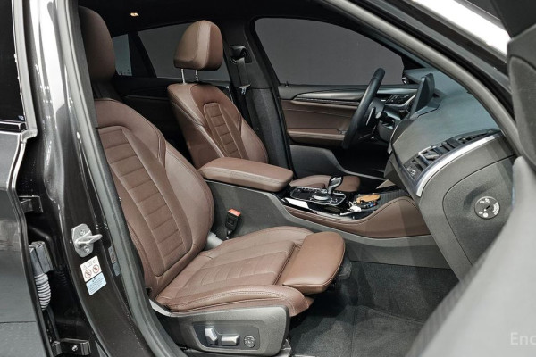 2023 BMW X4 с пробегом 23 643 км