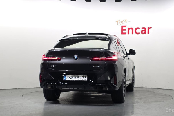 2025 BMW X4 с пробегом 8 107 км