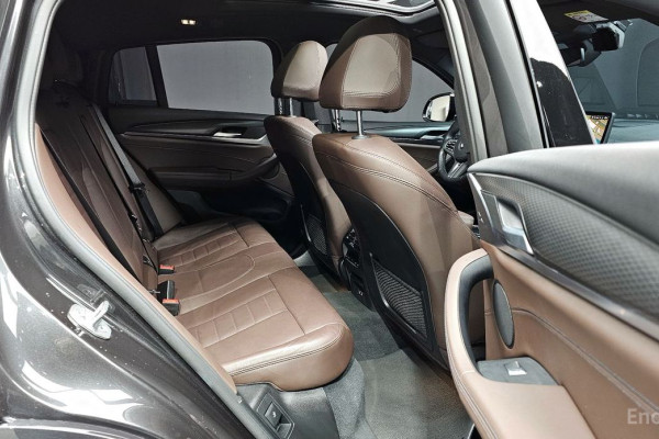 2023 BMW X4 с пробегом 23 643 км