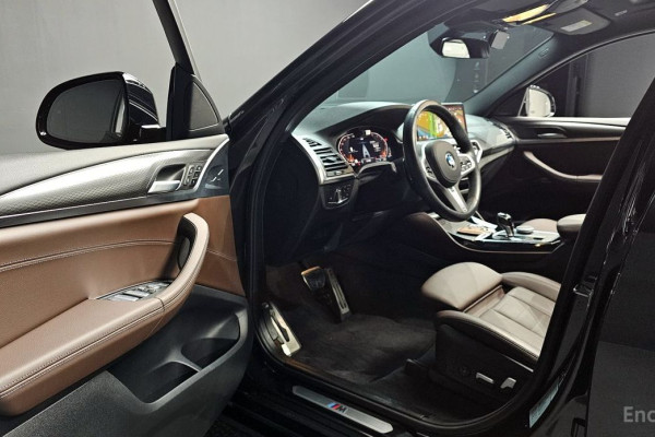 2023 BMW X4 с пробегом 23 643 км