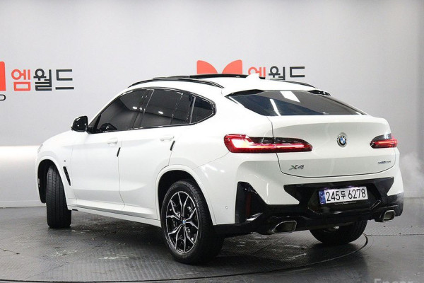 2023 BMW X4 с пробегом 26 481 км