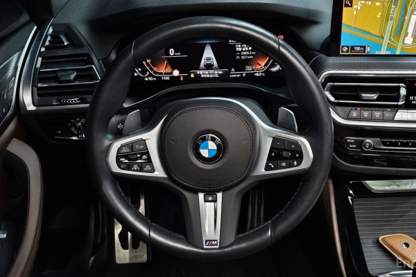 2023 BMW X4 с пробегом 23 643 км