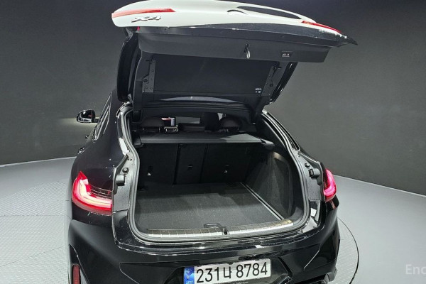 2023 BMW X4 с пробегом 28 144 км