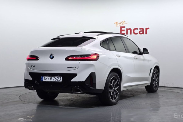 2023 BMW X4 с пробегом 35 239 км