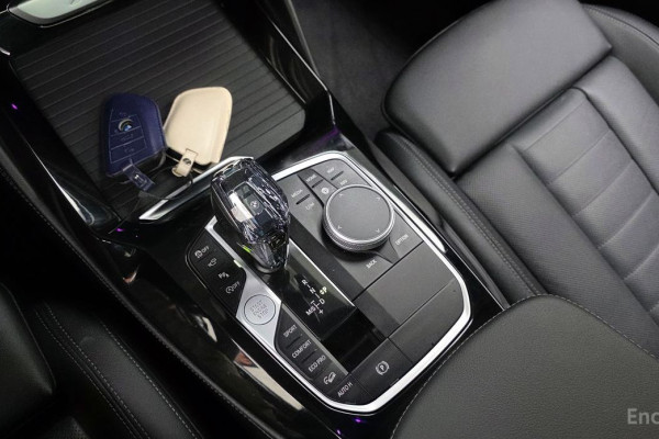 2025 BMW X4 с пробегом 9 698 км