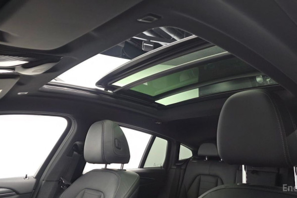 2023 BMW X4 с пробегом 48 781 км