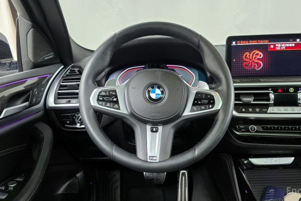 2025 BMW X4 с пробегом 9 698 км