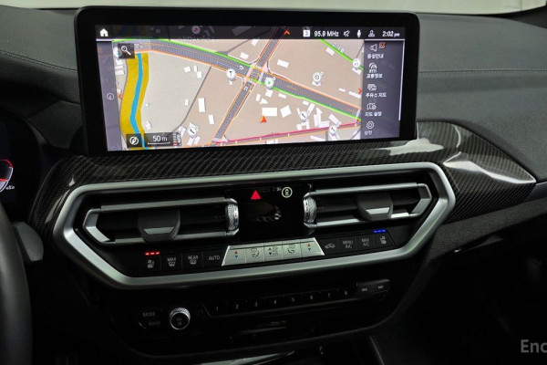 2025 BMW X4 с пробегом 9 698 км