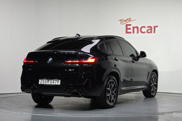 2023 BMW X4 с пробегом 32 663 км