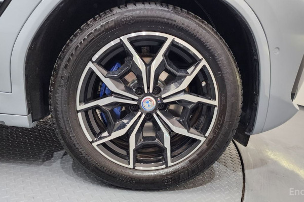 2023 BMW X4 с пробегом 20 299 км