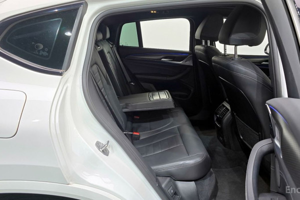 2023 BMW X4 с пробегом 35 239 км