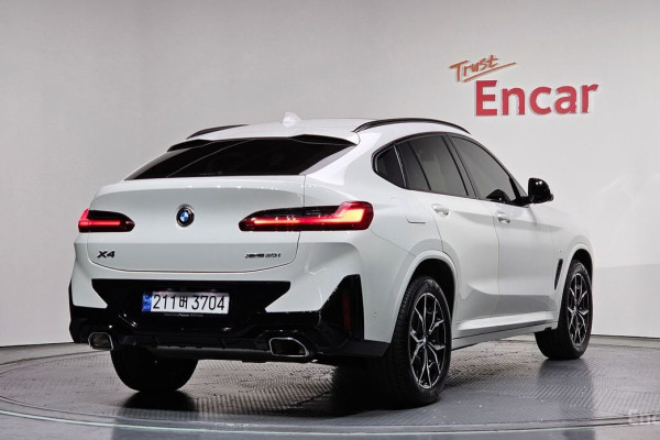 2024 BMW X4 с пробегом 11 220 км