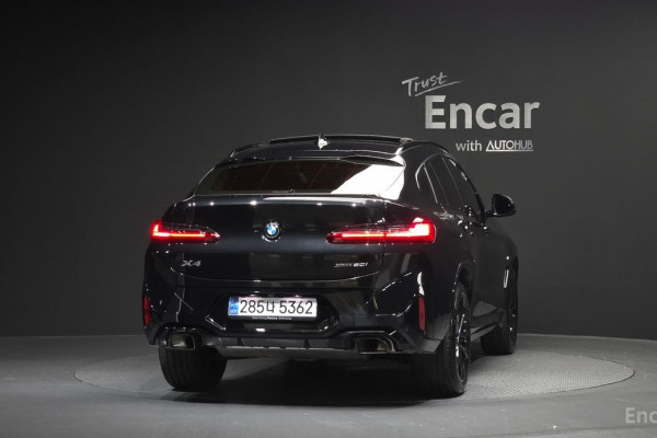 2025 BMW X4 с пробегом 8 106 км