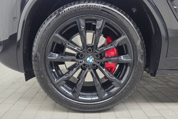 2025 BMW X4 с пробегом 8 106 км