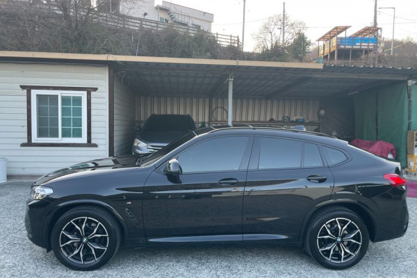 2023 BMW X4 с пробегом 51 359 км