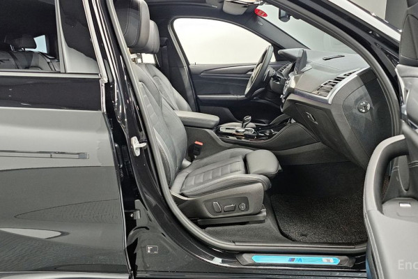 2024 BMW X4 с пробегом 23 679 км