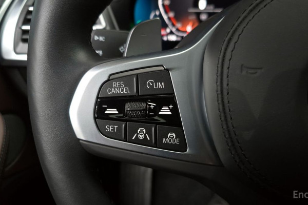 2025 BMW X4 с пробегом 8 040 км