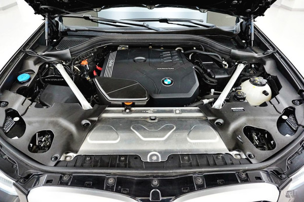 2024 BMW X4 с пробегом 23 002 км