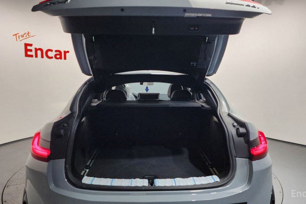 2023 BMW X4 с пробегом 20 299 км