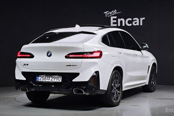 2023 BMW X4 с пробегом 40 272 км