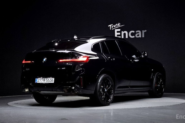 2025 BMW X4 с пробегом 25 374 км