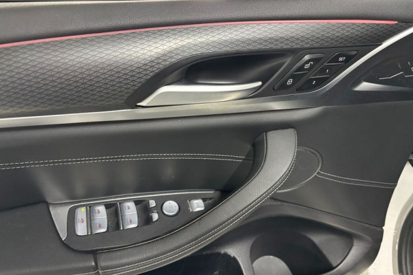 2023 BMW X4 с пробегом 42 046 км