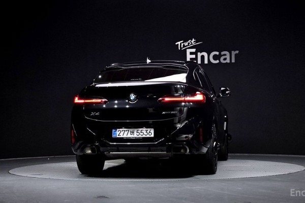 2025 BMW X4 с пробегом 25 374 км