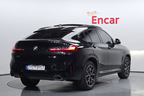 2023 BMW X4 с пробегом 18 408 км