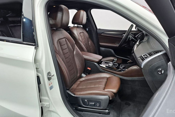 2024 BMW X4 с пробегом 23 098 км