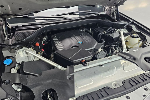 2023 BMW X4 с пробегом 40 272 км