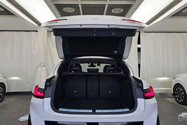 2024 BMW X4 с пробегом 11 220 км