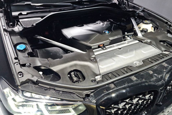 2025 BMW X4 с пробегом 25 374 км