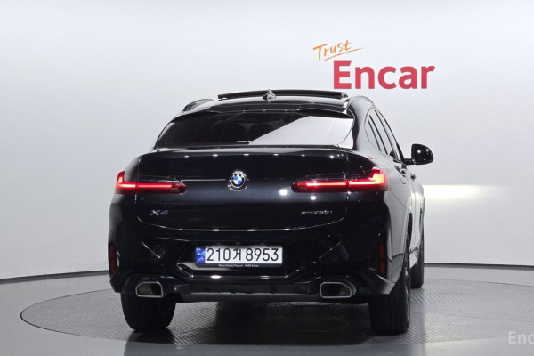 2023 BMW X4 с пробегом 18 408 км