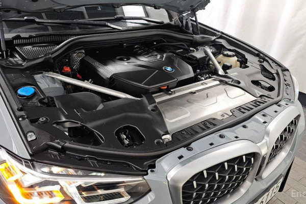 2023 BMW X4 с пробегом 32 586 км