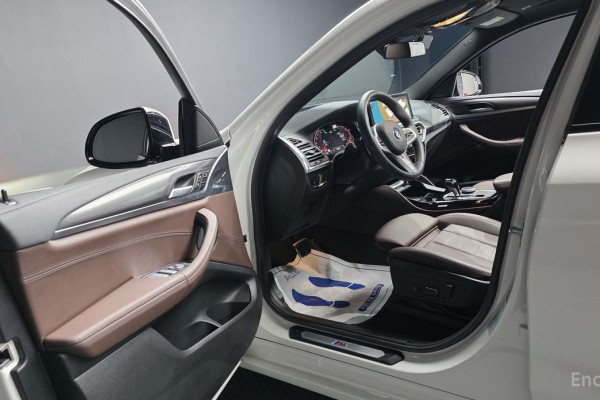 2024 BMW X4 с пробегом 9 420 км