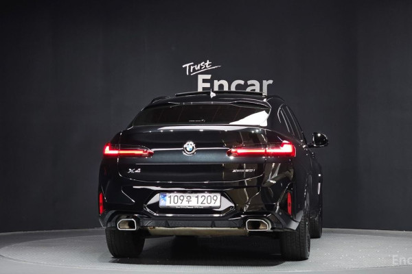 2023 BMW X4 с пробегом 36 576 км