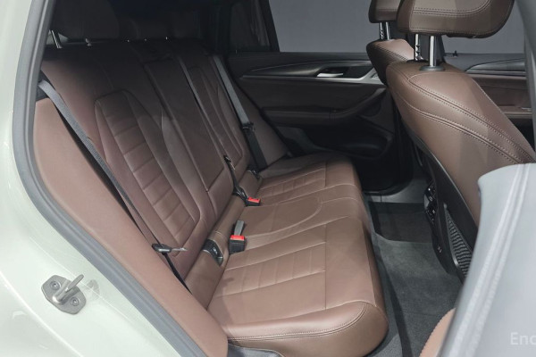 2024 BMW X4 с пробегом 9 420 км