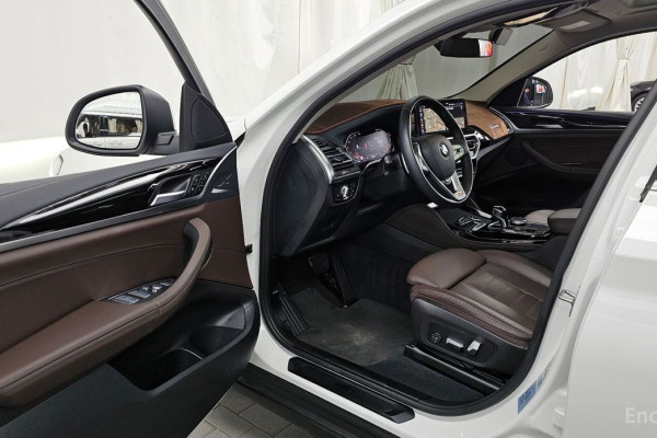 2023 BMW X4 с пробегом 31 726 км