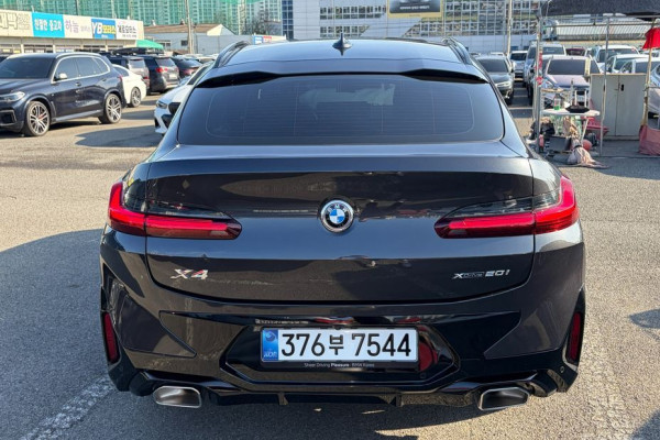 2024 BMW X4 с пробегом 7 320 км