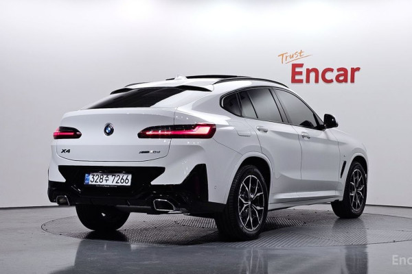 2024 BMW X4 с пробегом 25 806 км
