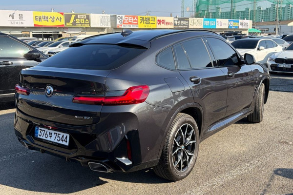 2024 BMW X4 с пробегом 7 320 км