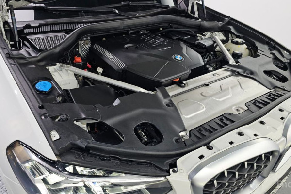 2023 BMW X4 с пробегом 15 917 км