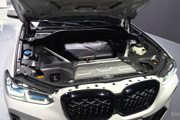 2023 BMW X4 с пробегом 24 625 км