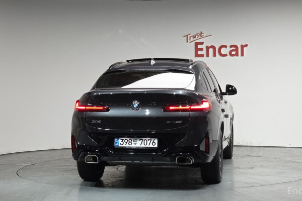 2024 BMW X4 с пробегом 14 082 км