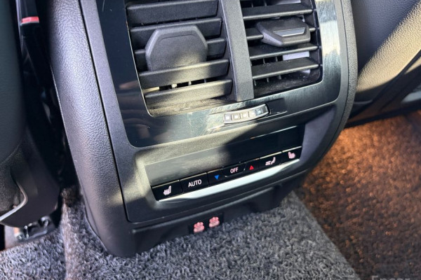 2024 BMW X4 с пробегом 7 320 км